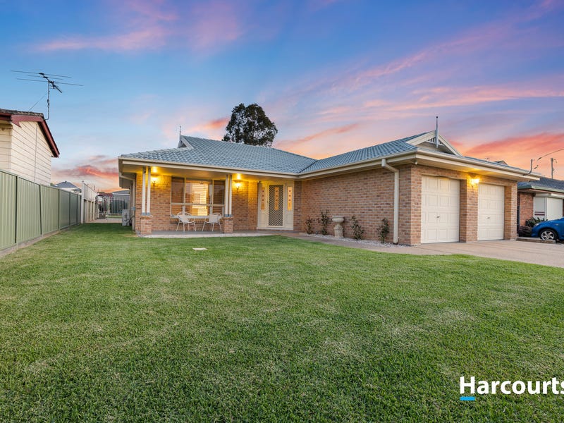 7 Centre Street, Greta, NSW 2334