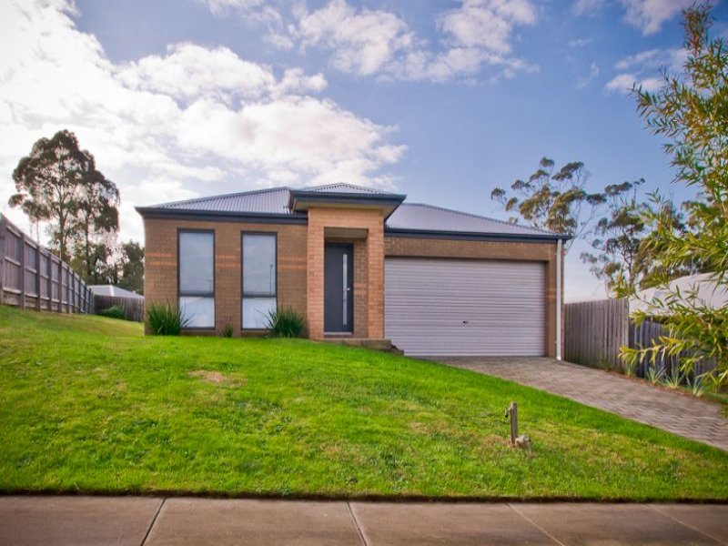 12 Sutherland Way, Drouin, VIC 3818
