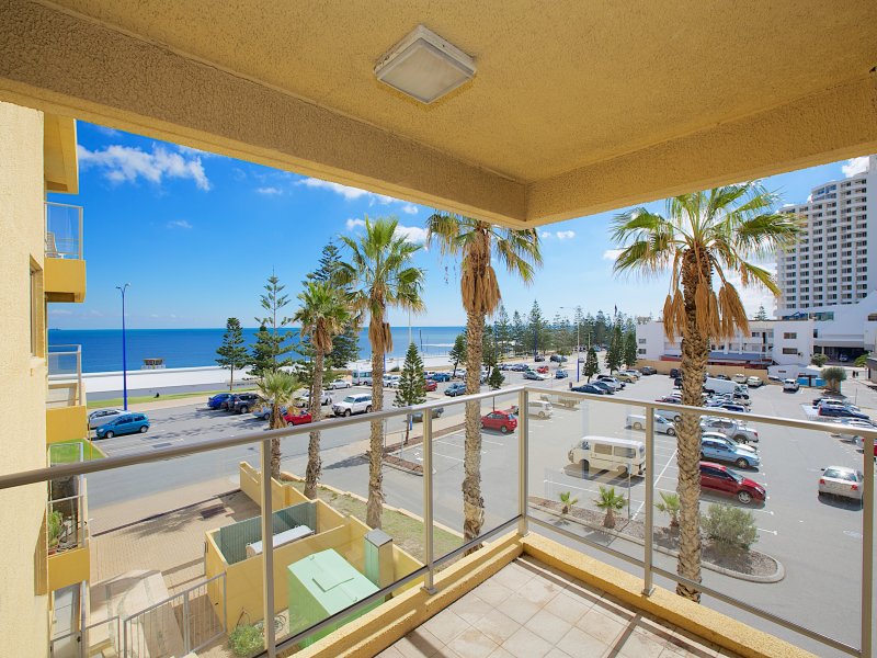 L 2 302/170 The Esplanade, Scarborough, WA 6019
