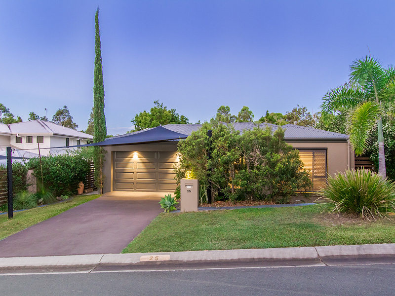 25 Silver Dawn Cres, Oxenford, QLD 4210