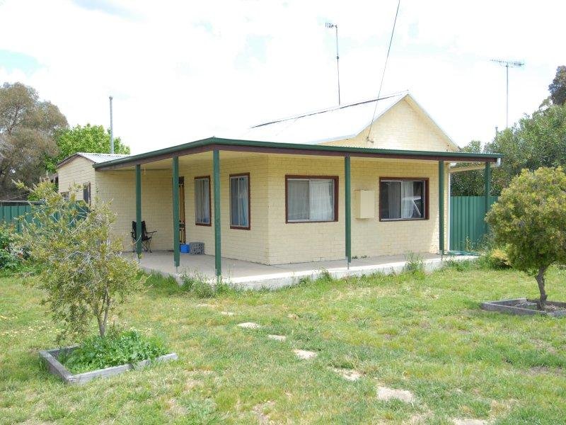 492 Henry Street, Deniliquin, NSW 2710 Property Details