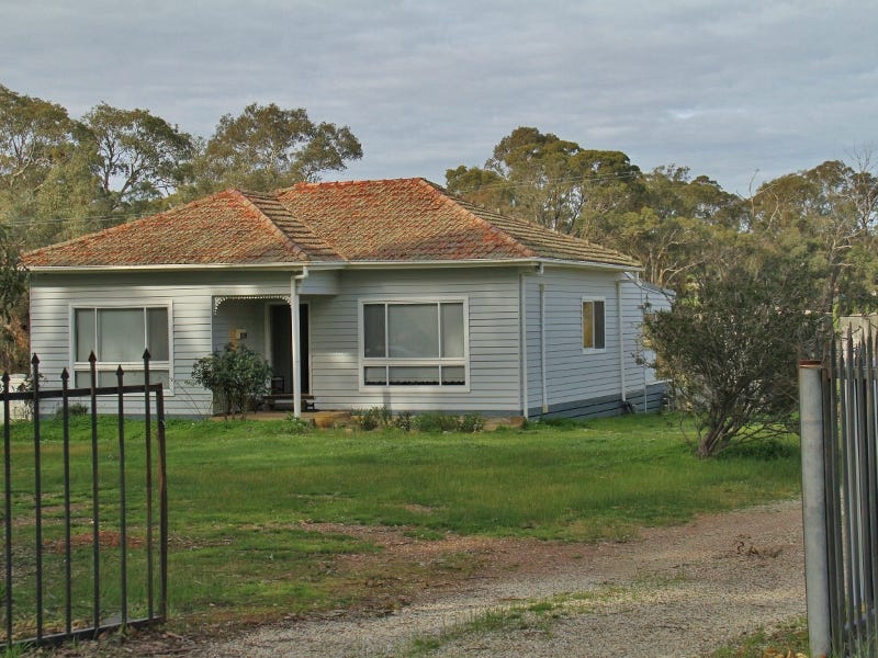 215 Redesdale Rd, Heathcote, Vic 3523 Property Details