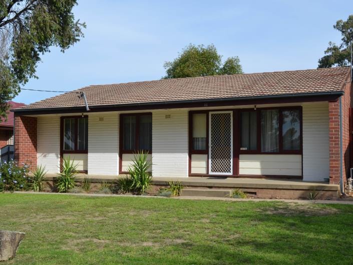 32 Menzies Avenue, Kooringal, NSW 2650