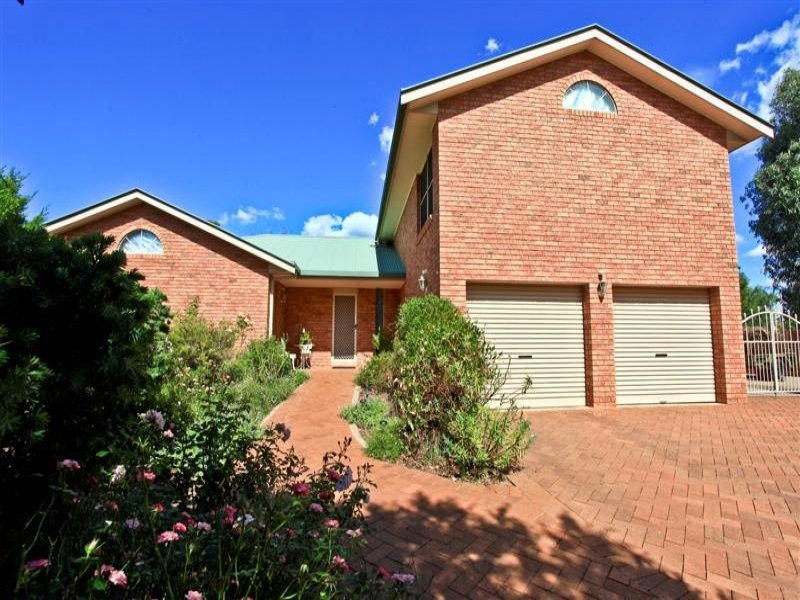 4 Renshaw Drive, Dubbo, NSW 2830 Property Details