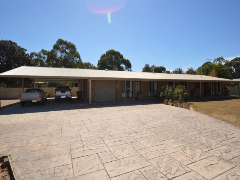 9 WALDARA DRIVE, Wangaratta, Vic 3677 Property Details