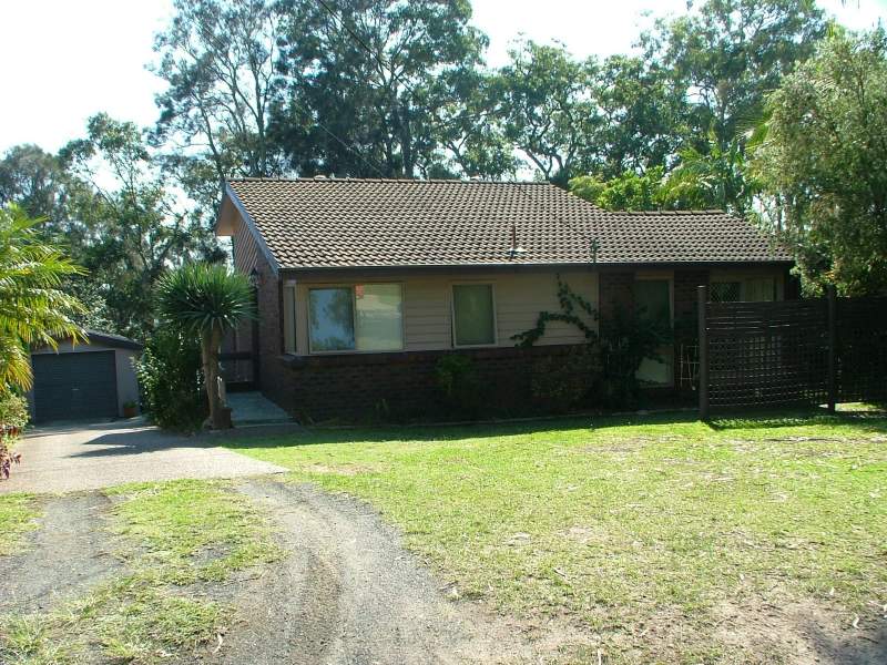 26 Lloyd Avenue, Chain Valley Bay, NSW 2259