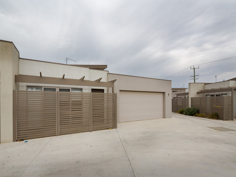10 Latitude Court, Ballarat East, VIC 3350