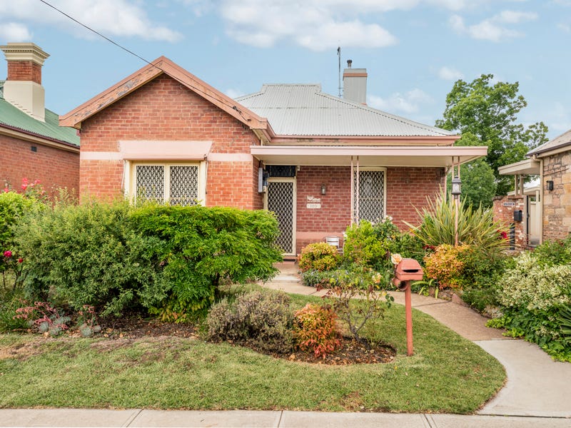 100 Piper Street, Bathurst, NSW 2795