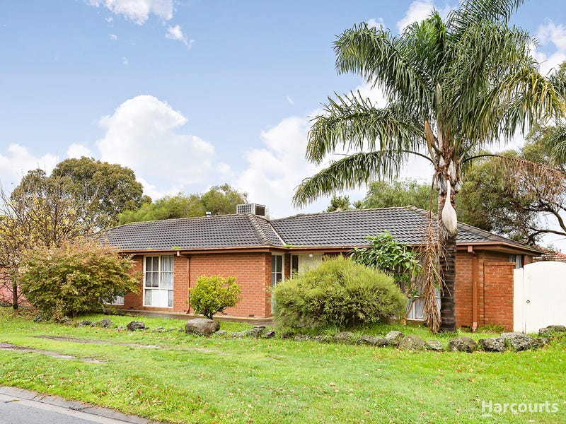 51 Kennington Park Drive, Endeavour Hills, VIC 3802