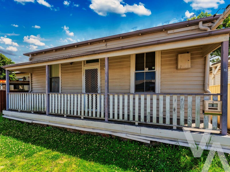 6 Lott Street, Maryville, NSW 2293