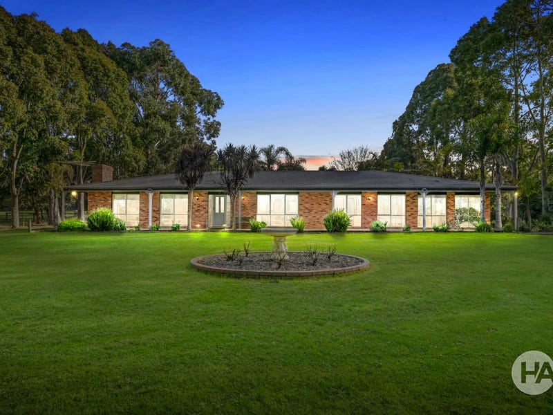 12 Carpenters Lane N, Hastings, VIC 3915