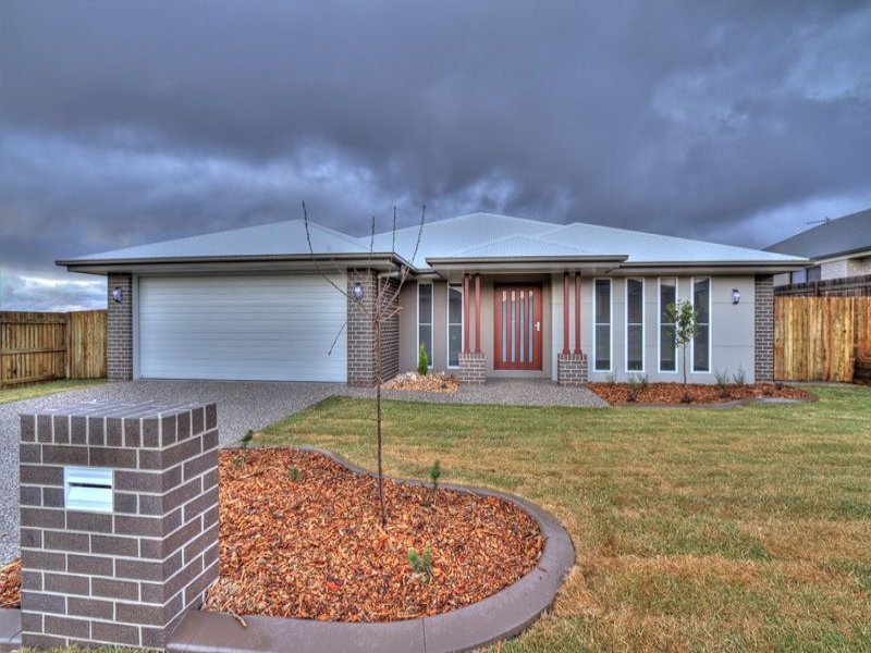 40 Honeyeater Drive, Highfields, QLD 4352