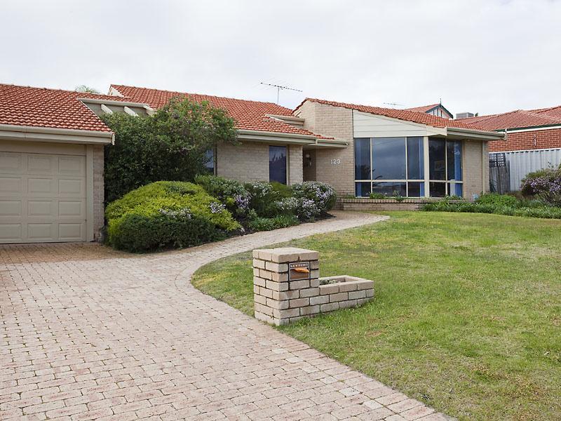 123 Waterford Drive, Hillarys, WA 6025 Property Details