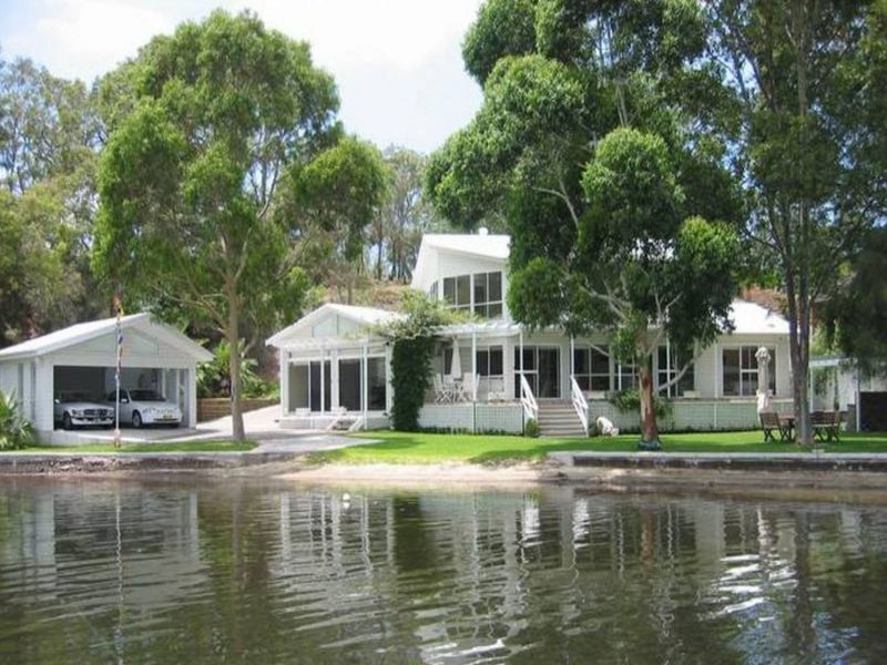 66 Gordon Avenue, Summerland Point, NSW 2259