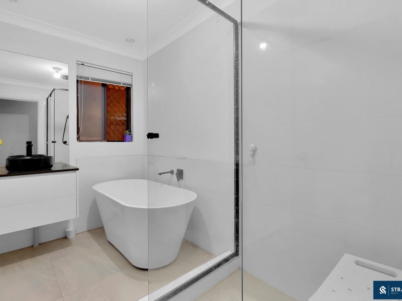 16 Glenhurst Court, Camillo, WA 6111 House for Sale