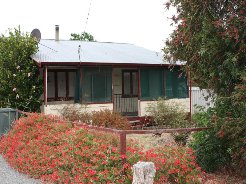 21 Eastcott, Yarloop, WA 6218 Property Details