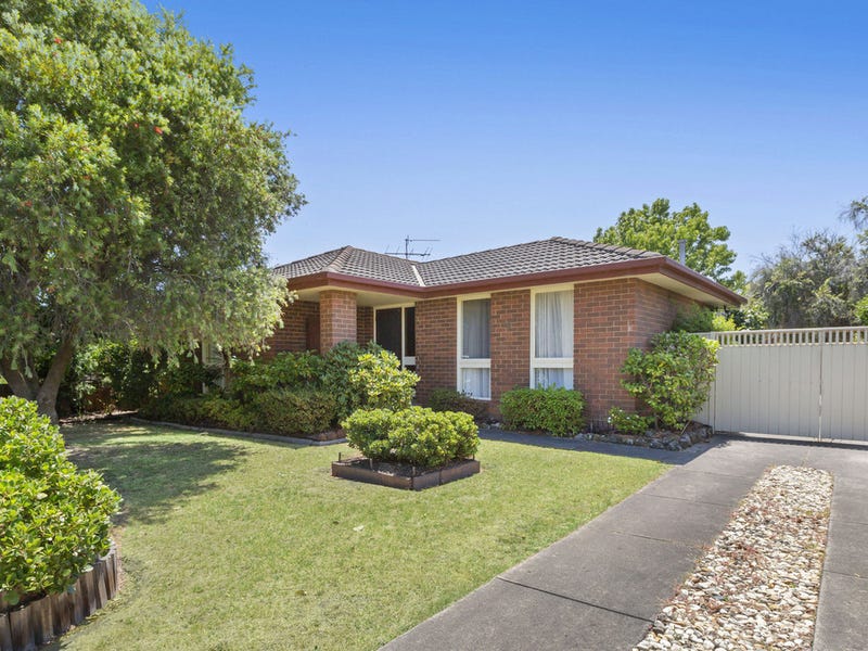 11 Carnoustie Grove, Mornington, VIC 3931