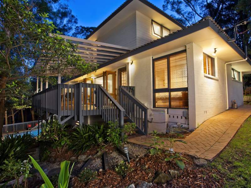 16 Campbell Drive, Wahroonga, NSW 2076