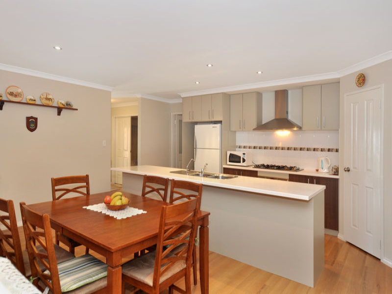 9 Grevillea Way Yakamia, Albany, WA 6330 Property Details