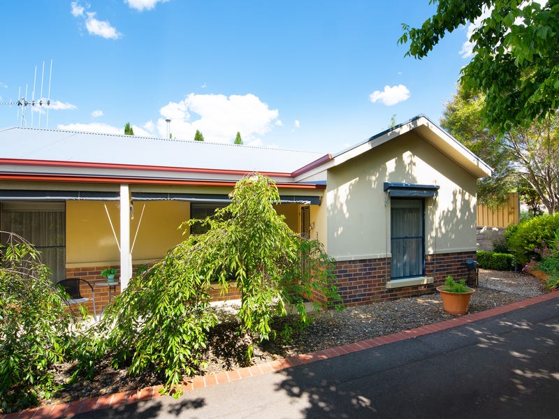 2/3 Maldon Road, Castlemaine, Vic 3450 - Property Details