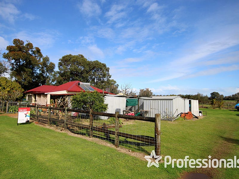 32 Railway Parade, Yarloop, WA 6218 Property Details