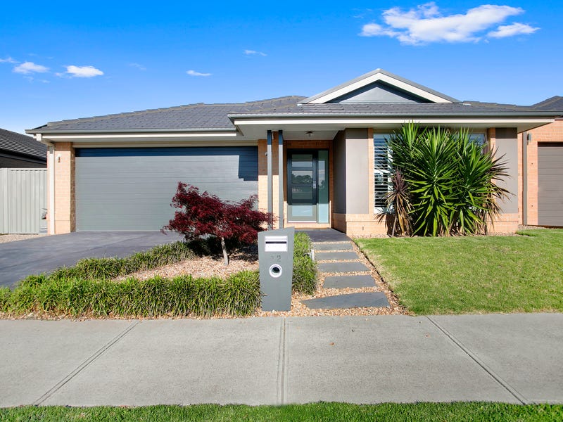 12 Wattlewoods Place, Carrum Downs, VIC 3201 - realestate.com.au