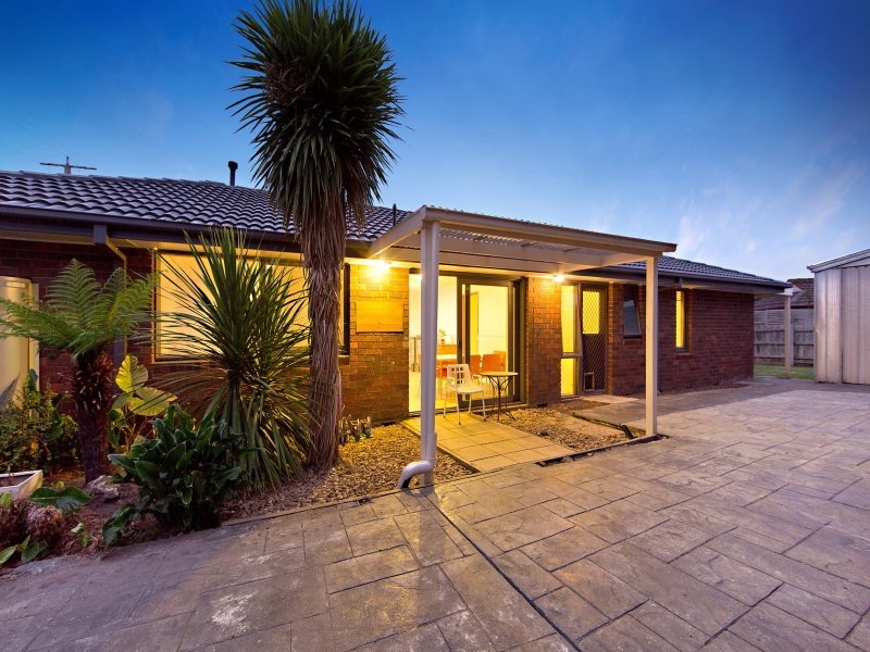 19 Paras Drive, Carrum Downs, VIC 3201 - Realestate.com.au