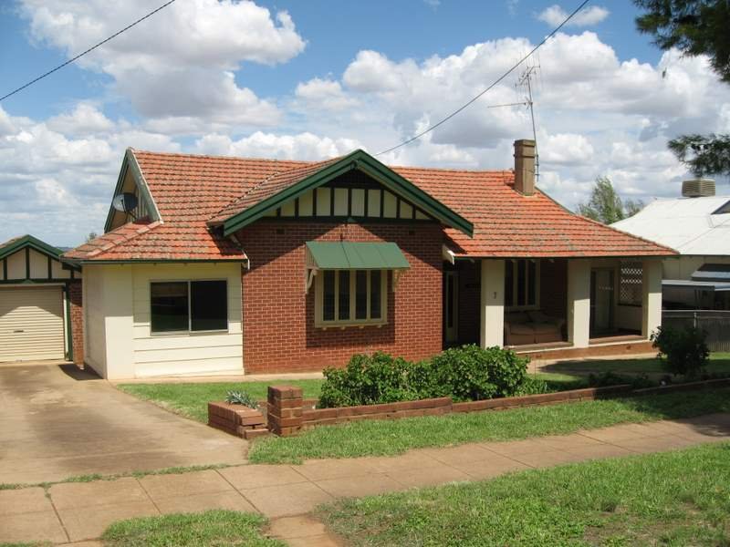 7 Gap Street, Parkes, NSW 2870 Property Details