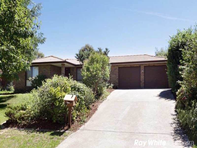 18 Walker Crescent, Jerrabomberra, NSW 2619 Property Details