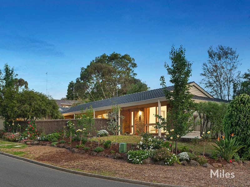 18 Phillips Cres Rosanna Vic 3084 Realestate Com Au