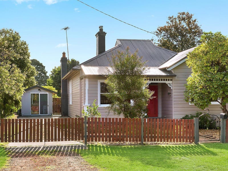 36 Mort Street, Katoomba, NSW 2780 Property Details