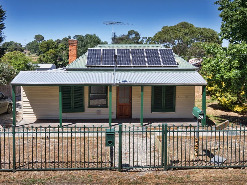 24 Brewster Street, Woodend, Vic 3442 Property Details