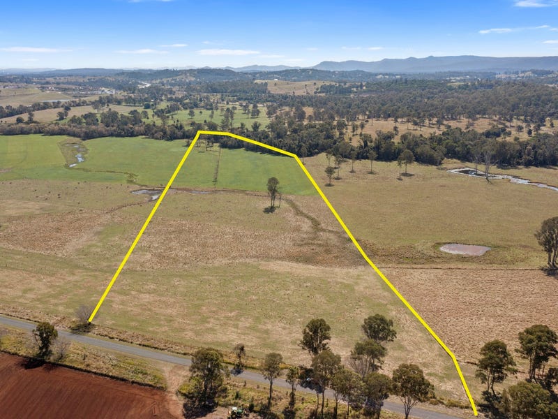 172 Carlson Road, Coles Creek, QLD 4570