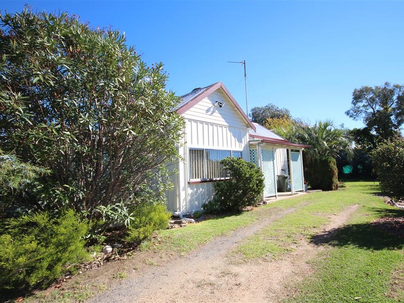 32 Margaret Street, Tenterfield, NSW 2372 Property Details