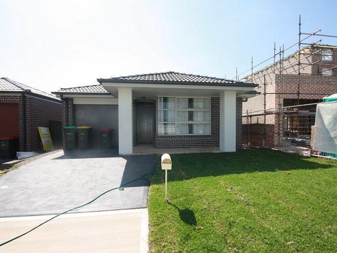 23 Fanflower Avenue, Denham Court, NSW 2565