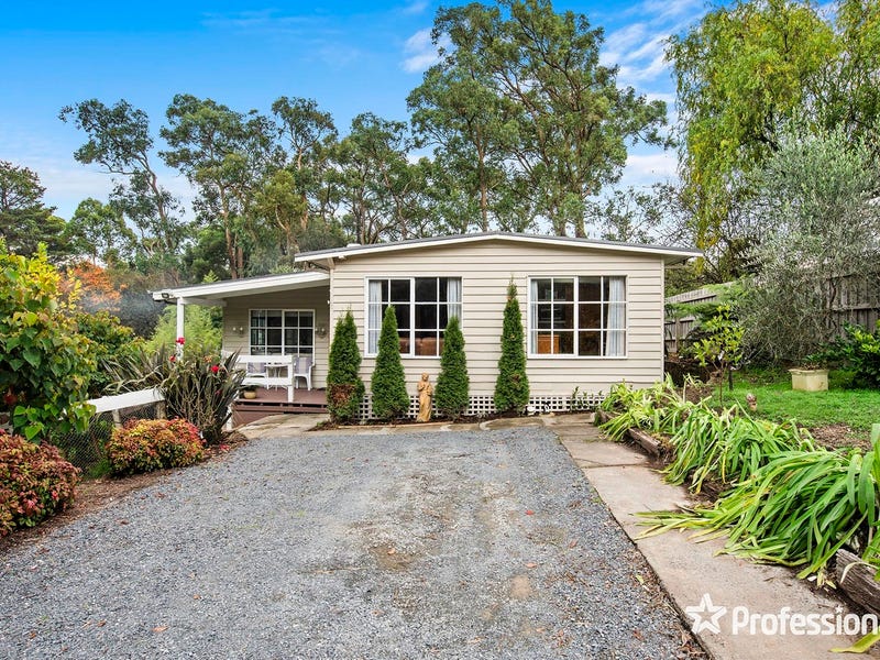 8 Junction Road, Mount Evelyn, VIC 3796