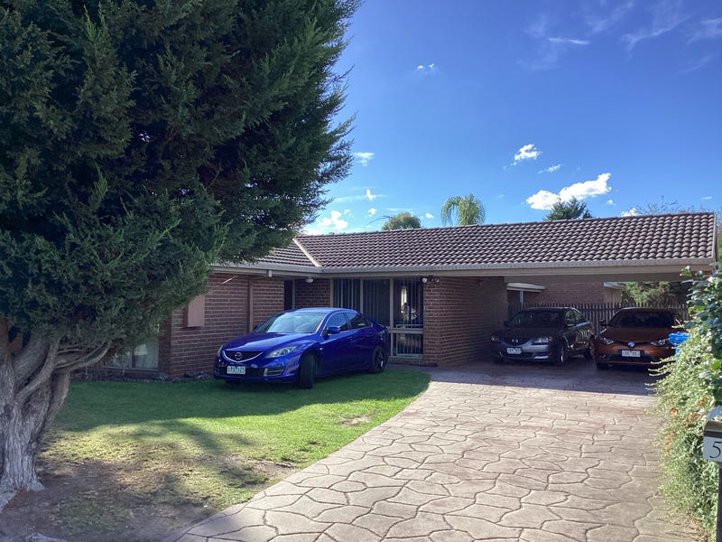 53 David Collins Drive, Endeavour Hills, VIC 3802