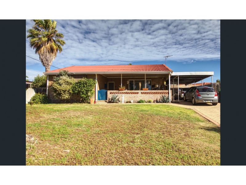 145 Currie Street, Warnbro, WA 6169 - realestate.com.au 145 Currie Street, Warnbro, WA 6169 - View Sold History & Research... 