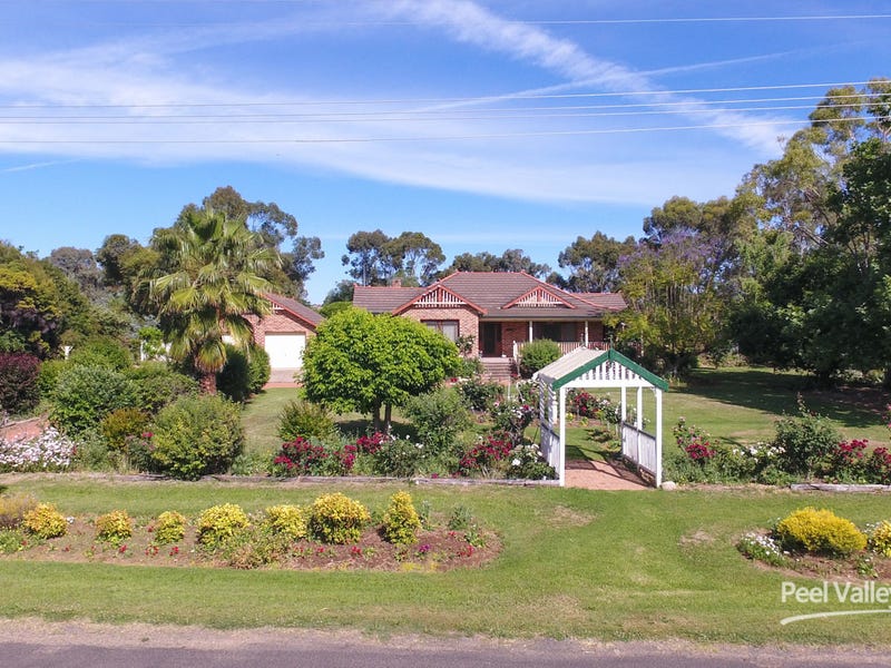 25 Pages Lane, Tamworth, NSW 2340 Property Details