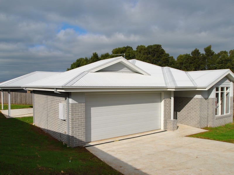 25 MACDONALD STREET, Leongatha, Vic 3953 Property Details