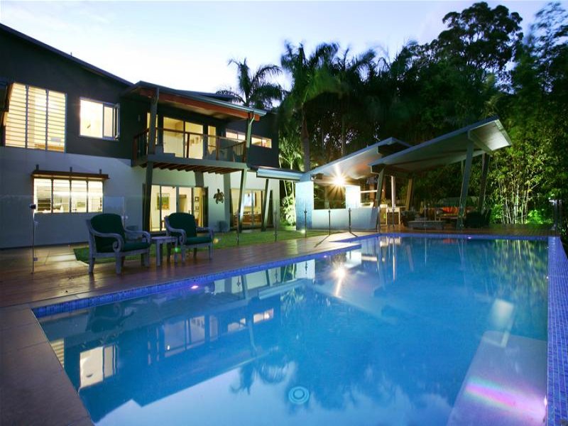 11 Pipers Point, Robina, Qld 4226 Property Details