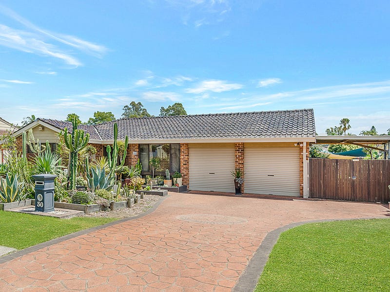 30 Glendower Street, Rosemeadow, NSW 2560 Property Details