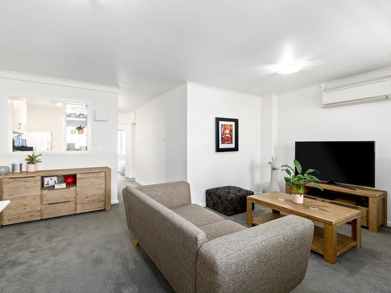 8/4 Yorston Court, Elsternwick, Vic 3185 - Property Details