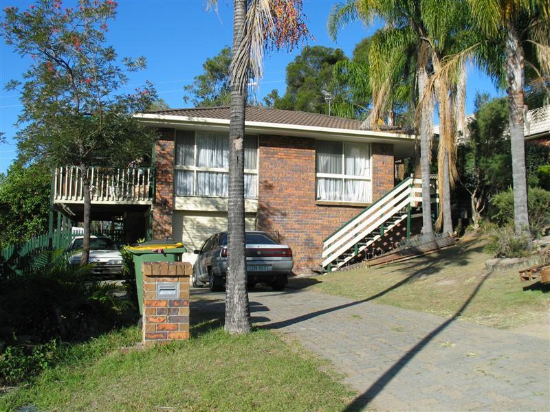 4 Forfar Court, Highland Park, QLD 4211