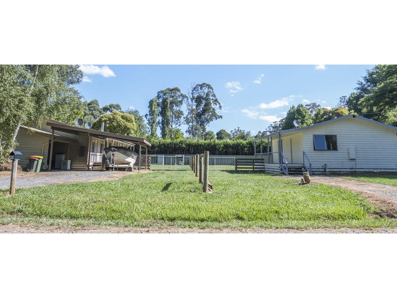 9A & 9B Aroona Drive, Buxton, Vic 3711 Property Details