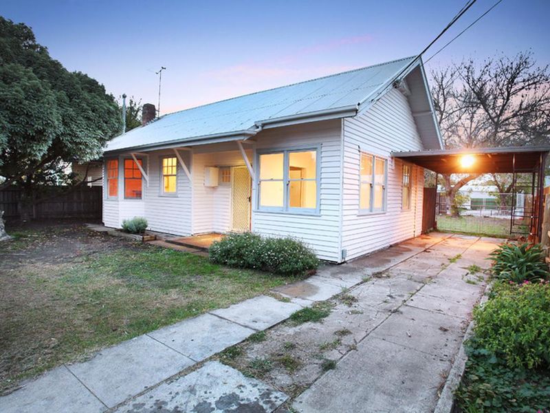 14 Coolamon Street, Sunshine, Vic 3020 House for Rent