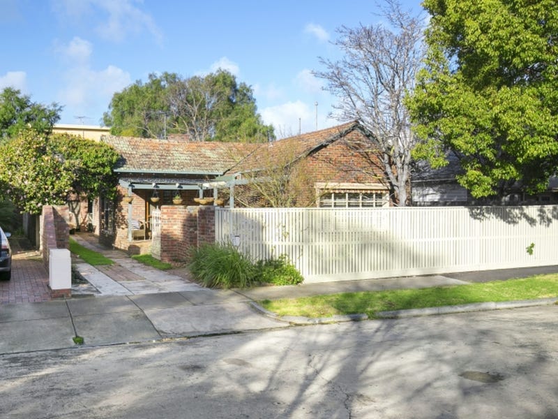 3 Stradling Avenue, Geelong, Vic 3220 Property Details