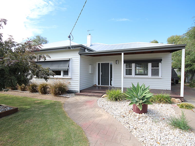 11 Sunnyside Avenue, Horsham, Vic 3400 - Property Details