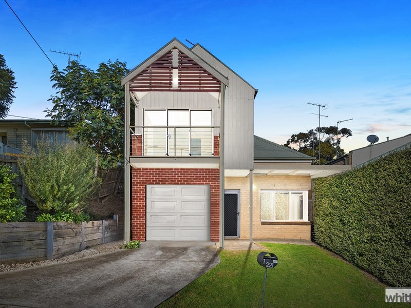 1/221 Roslyn Road, Belmont, Vic 3216 Property Details