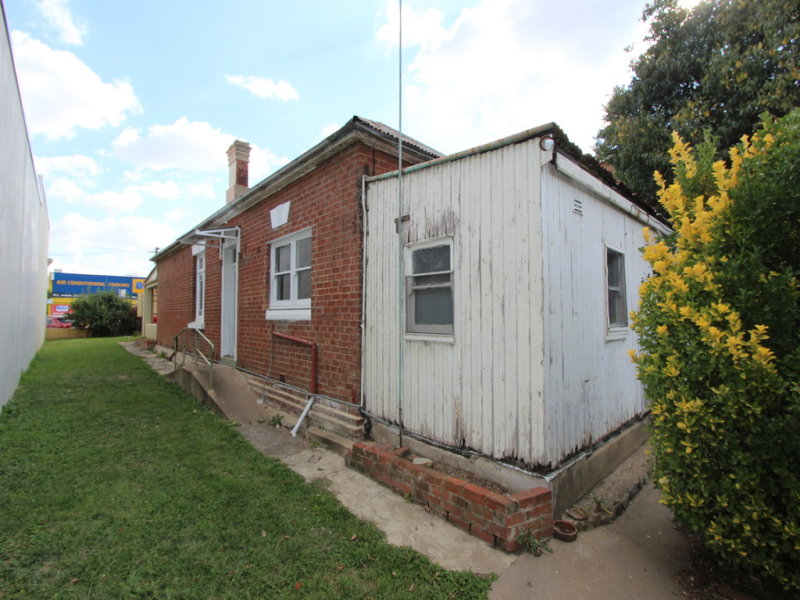 2/93 Keppel Street, Bathurst, NSW 2795